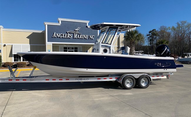 2024 Robalo 266 Cayman Biscayne Blue/White